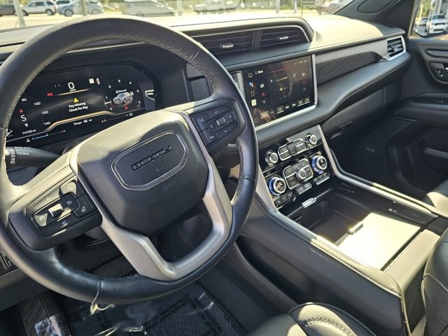 Used 2022 GMC Yukon XL Denali w/ Denali Ultimate Package image 24