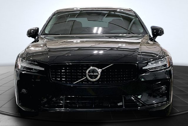 Used 2024 Volvo S60 B5 Plus FWD image 4