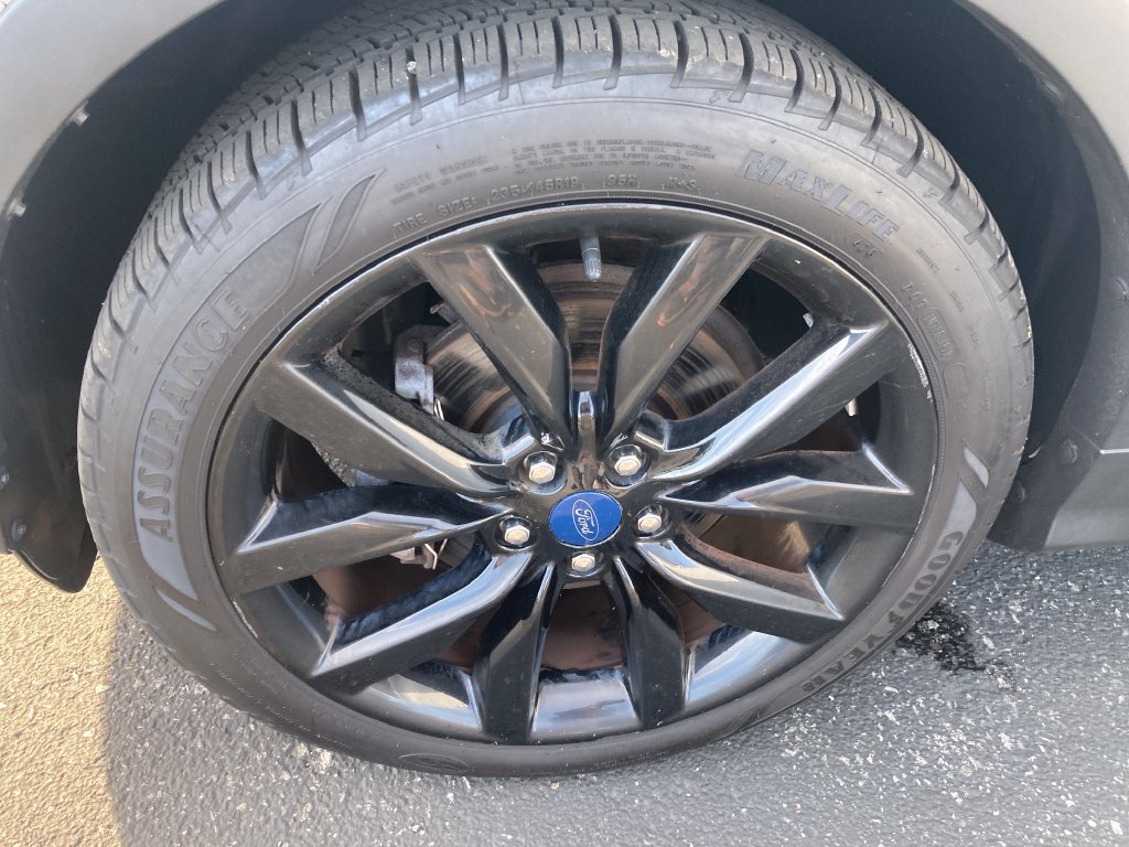 Used 2019 Ford Escape SE FWD image 34