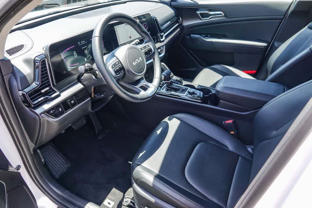 Certified 2025 Kia Sportage EX FWD image 16
