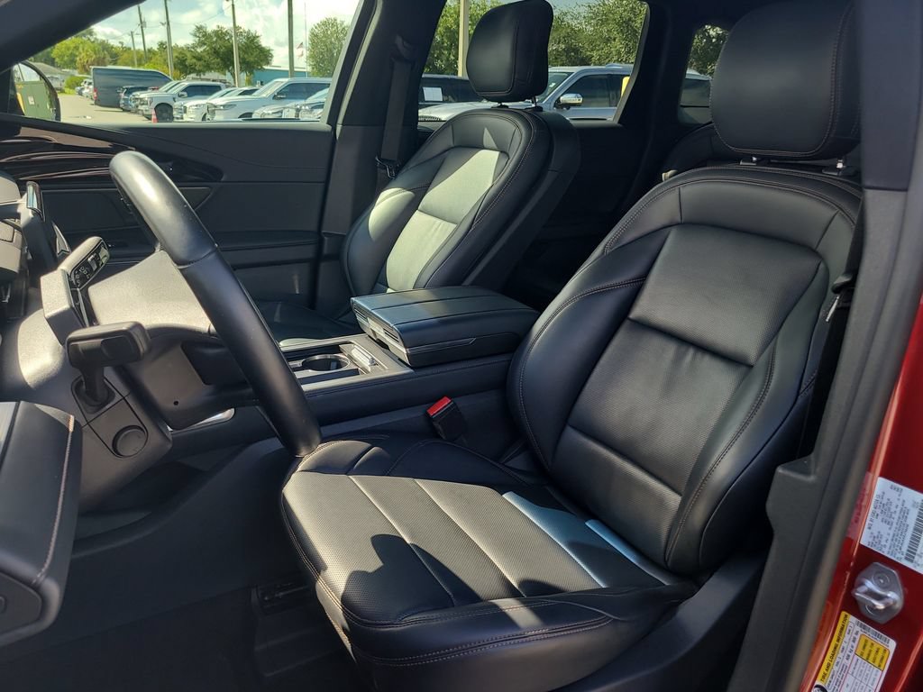 Certified 2024 Lincoln Nautilus Premier w/ Jet Appearance Package AWD/4WD image 16