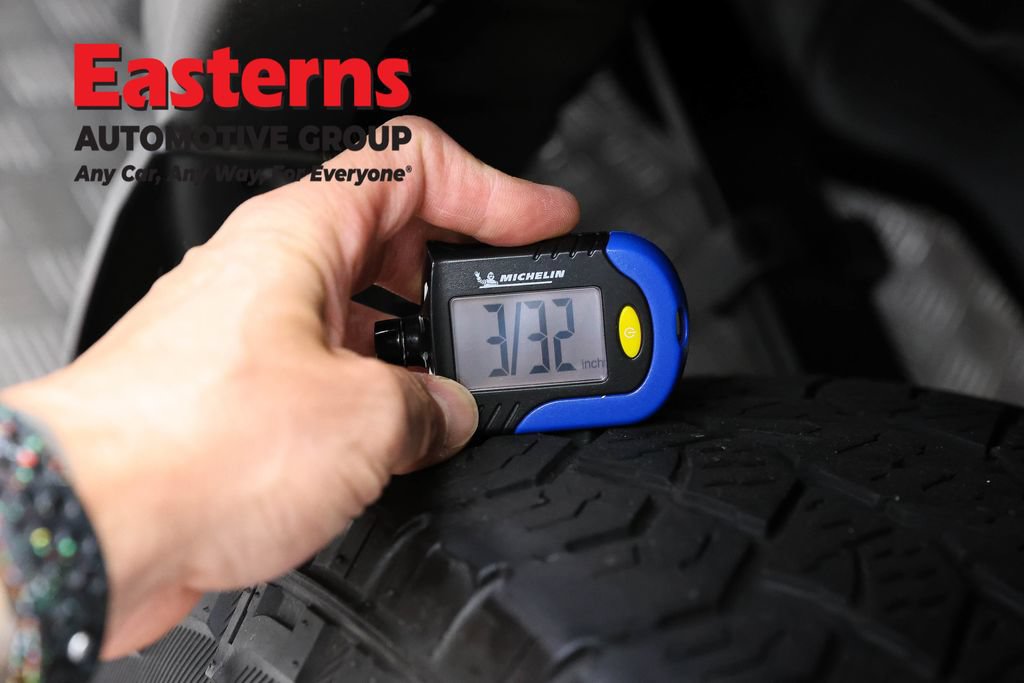 Used 2023 Nissan Frontier PRO-4X AWD/4WD image 27