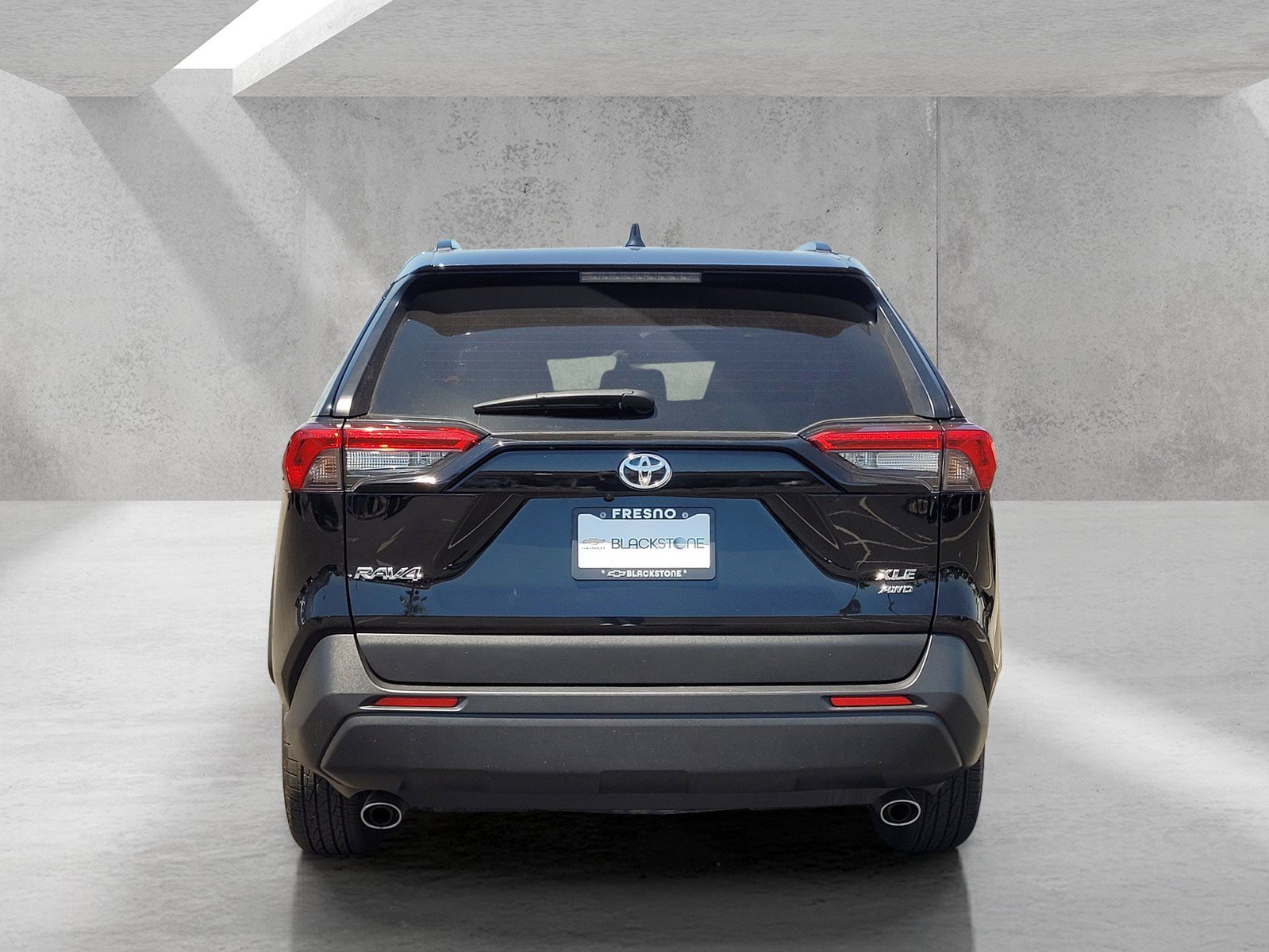 Used 2025 Toyota RAV4 XLE AWD/4WD image 6