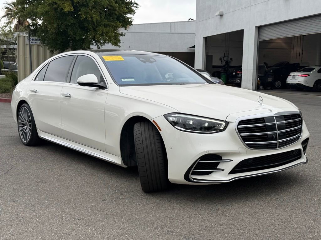 Used 2023 Mercedes-Benz S 580 4MATIC Sedan image 3