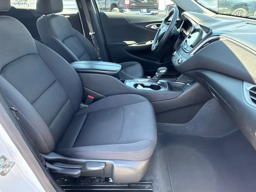 Used 2024 Chevrolet Malibu LT image 14