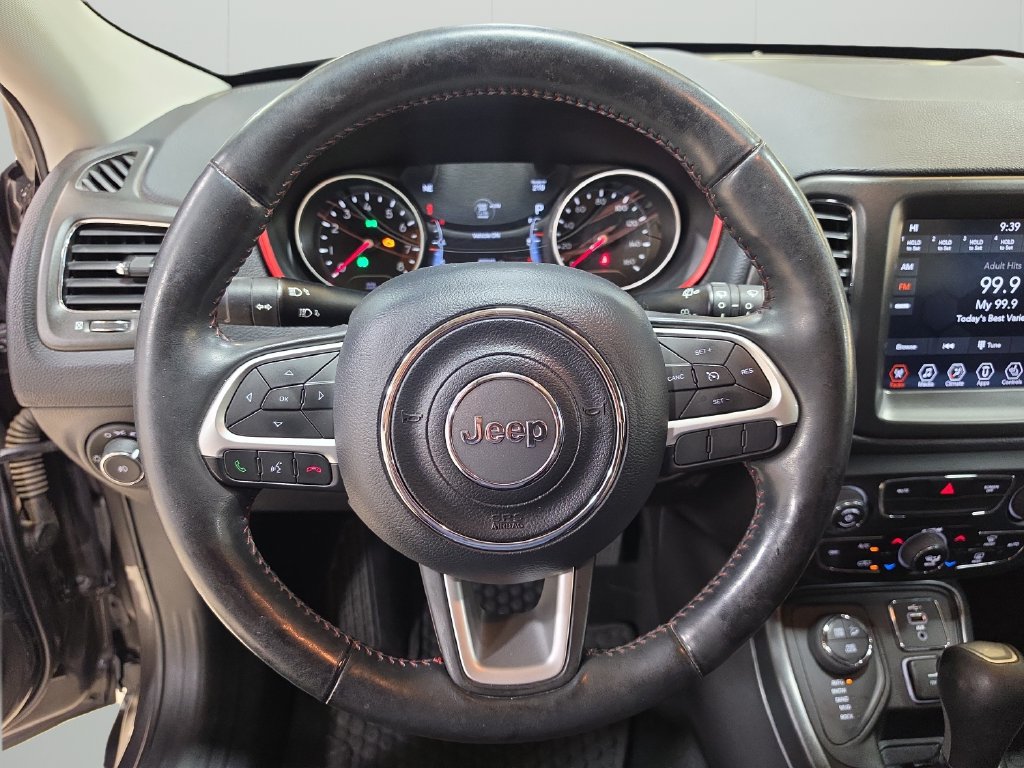 Used 2020 Jeep Compass Trailhawk w/ Leather Interior Group AWD/4WD image 16