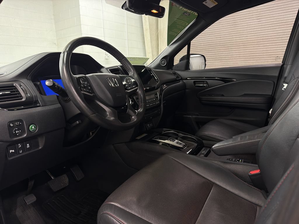 Used 2022 Honda Pilot Black Edition image 5