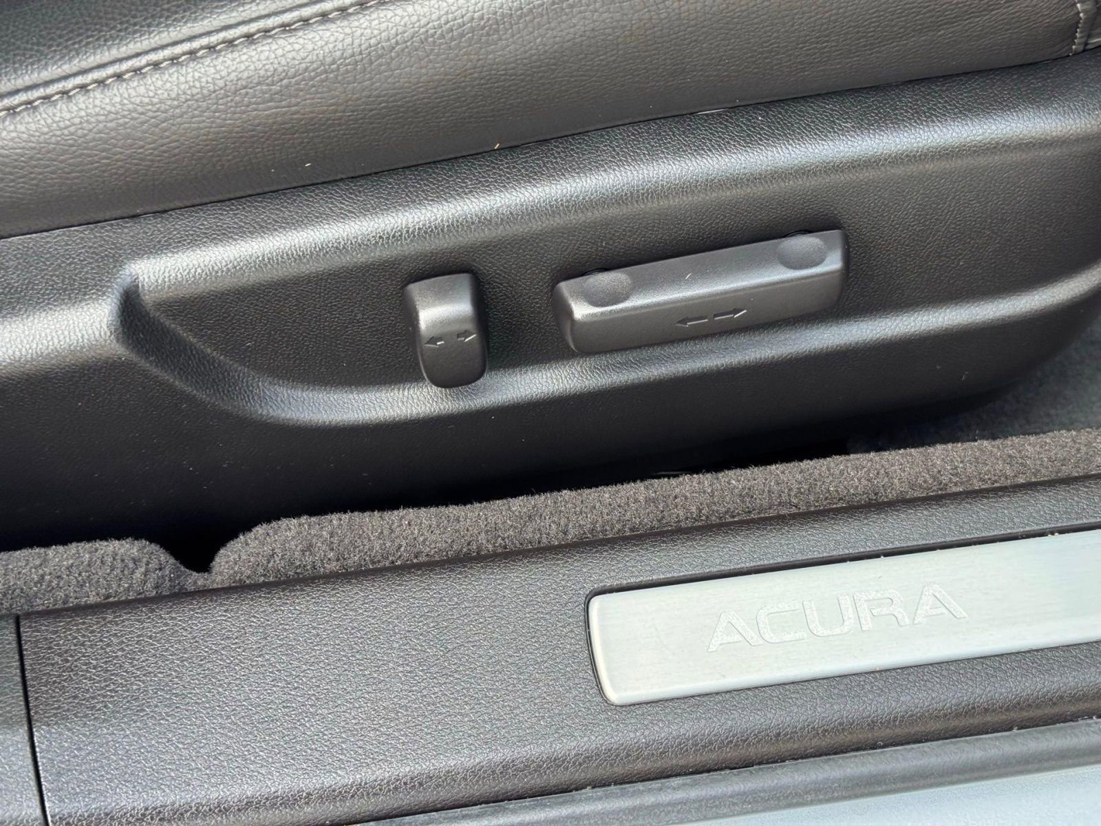 Used 2020 Acura TLX image 11