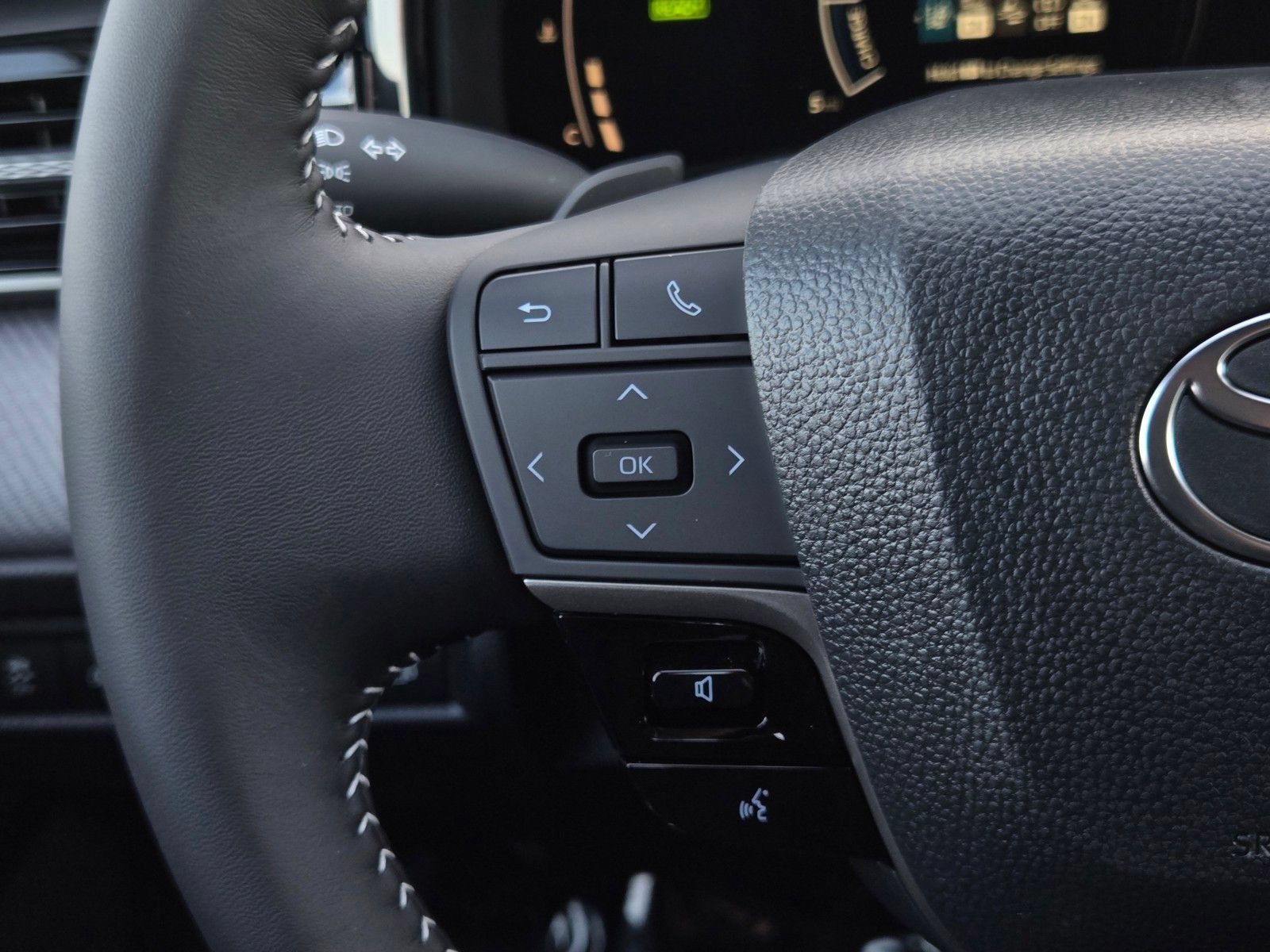 Certified 2026 Toyota Camry SE w/ Convenience Package FWD image 21