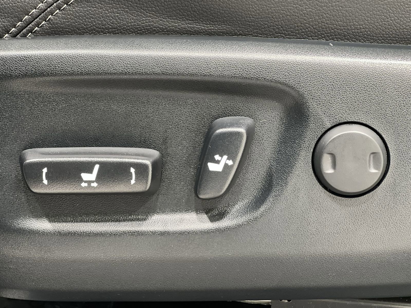 Used 2023 Toyota 4Runner Limited image 12