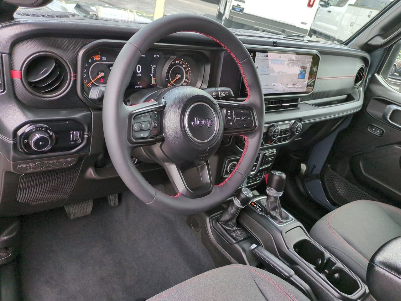 Used 2024 Jeep Wrangler Rubicon w/ Safety Group image 15