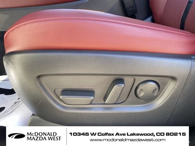 Used 2025 MAZDA CX-70 Plug-In Hybrid w/ Premium Plus AWD/4WD image 13
