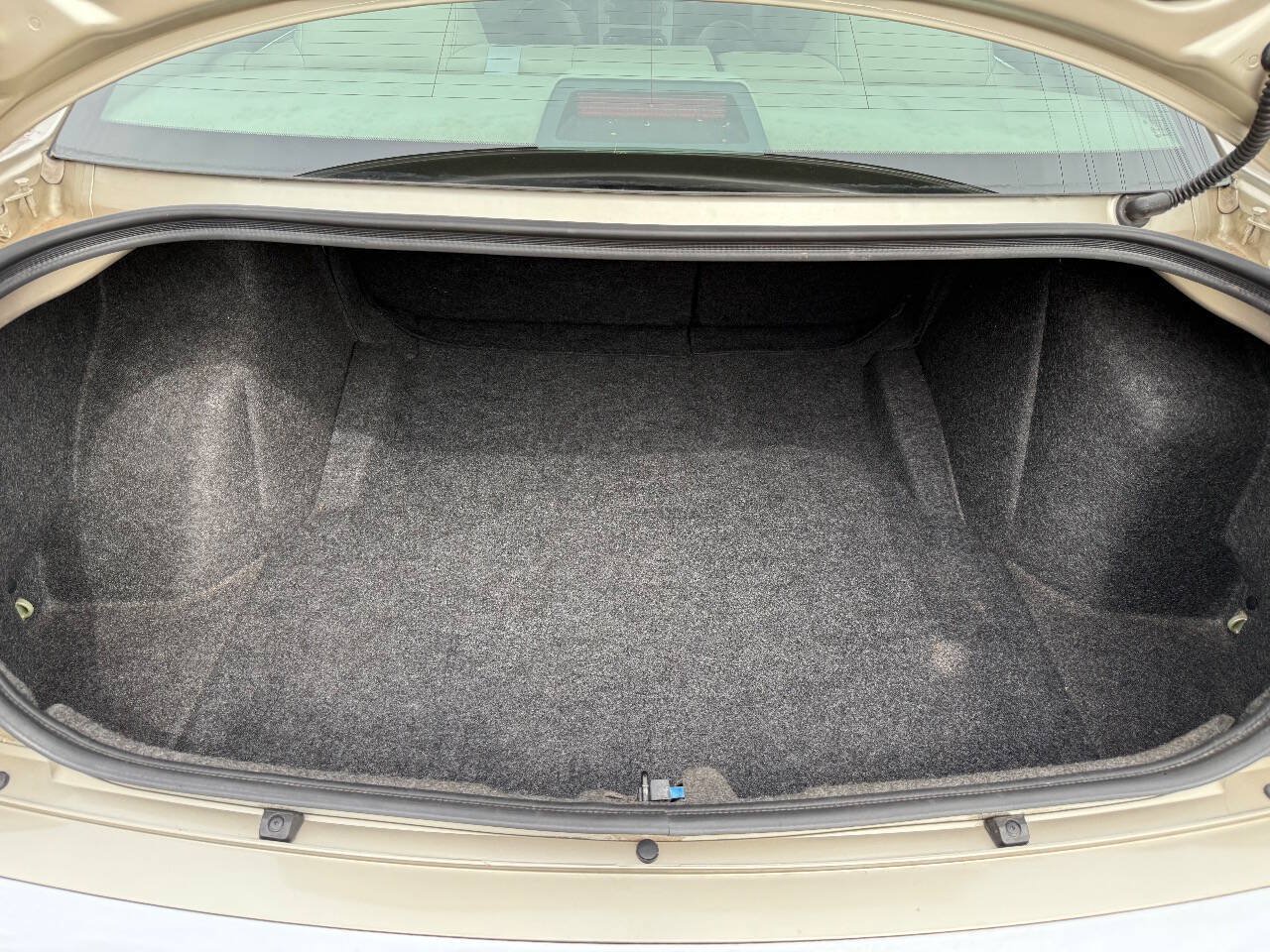 Used 2006 Chrysler 300 C RWD image 12