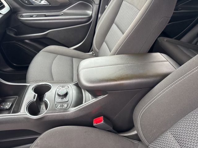 Used 2023 GMC Terrain SLE w/ Driver Convenience Package image 16