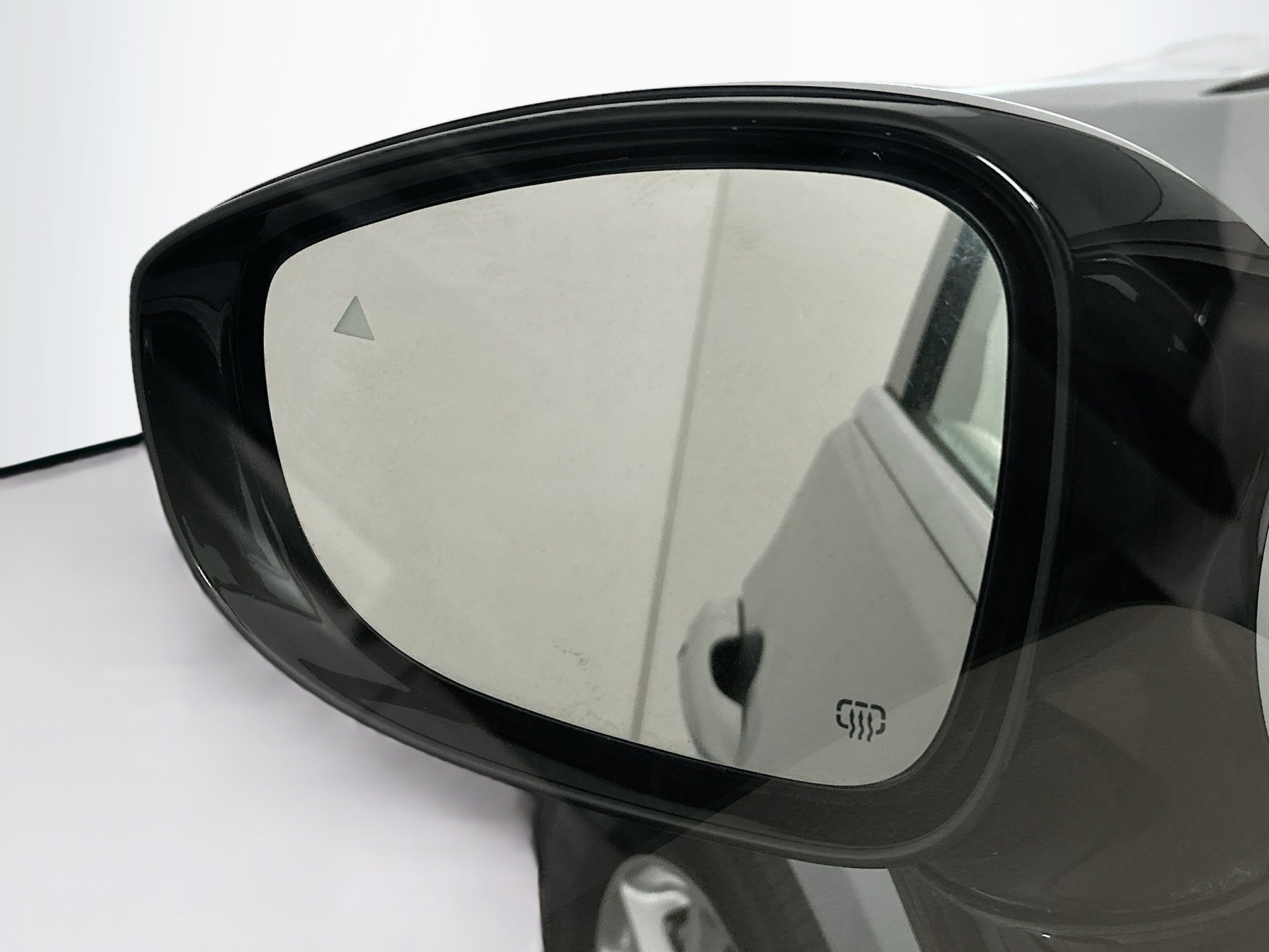 Used 2024 Chrysler Pacifica Touring-L image 16