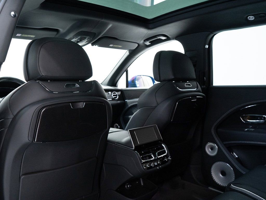 Used 2025 Bentley Bentayga Extended Wheelbase image 23