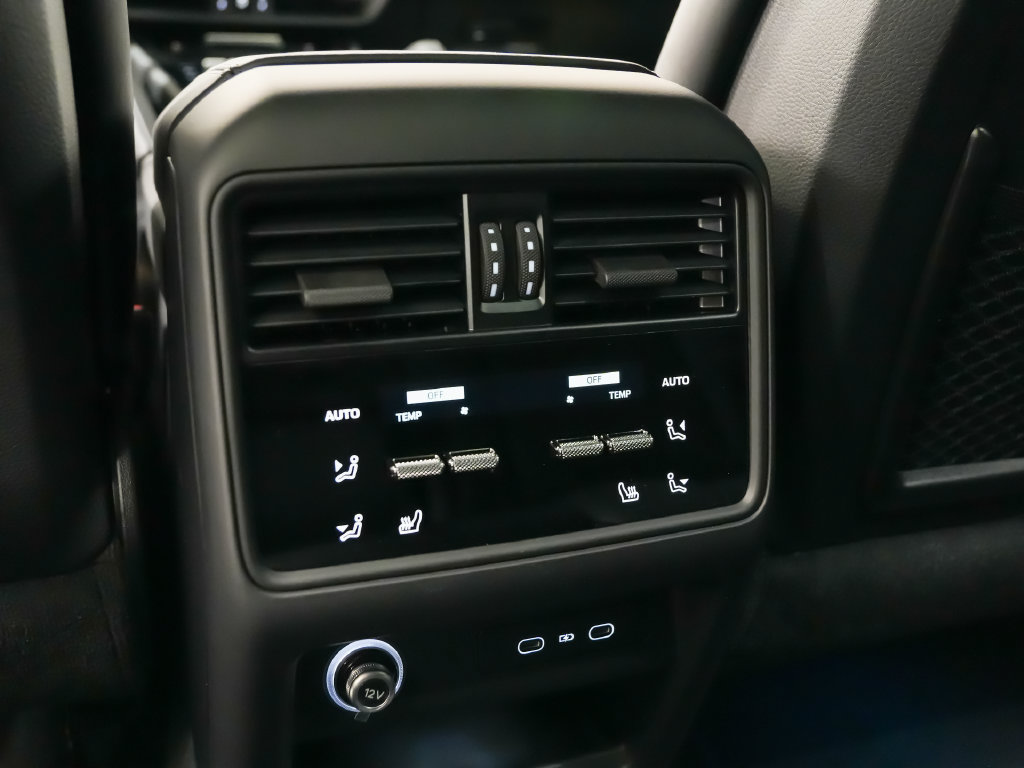 New 2026 Porsche Cayenne GTS AWD/4WD image 20