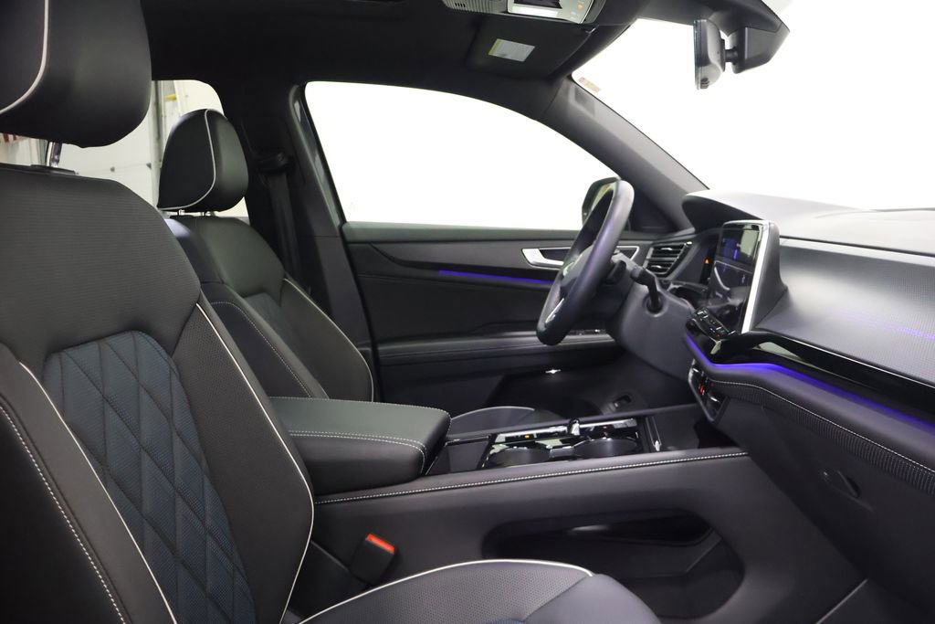 Used 2024 Volkswagen Atlas Cross Sport SEL Premium R-Line image 21