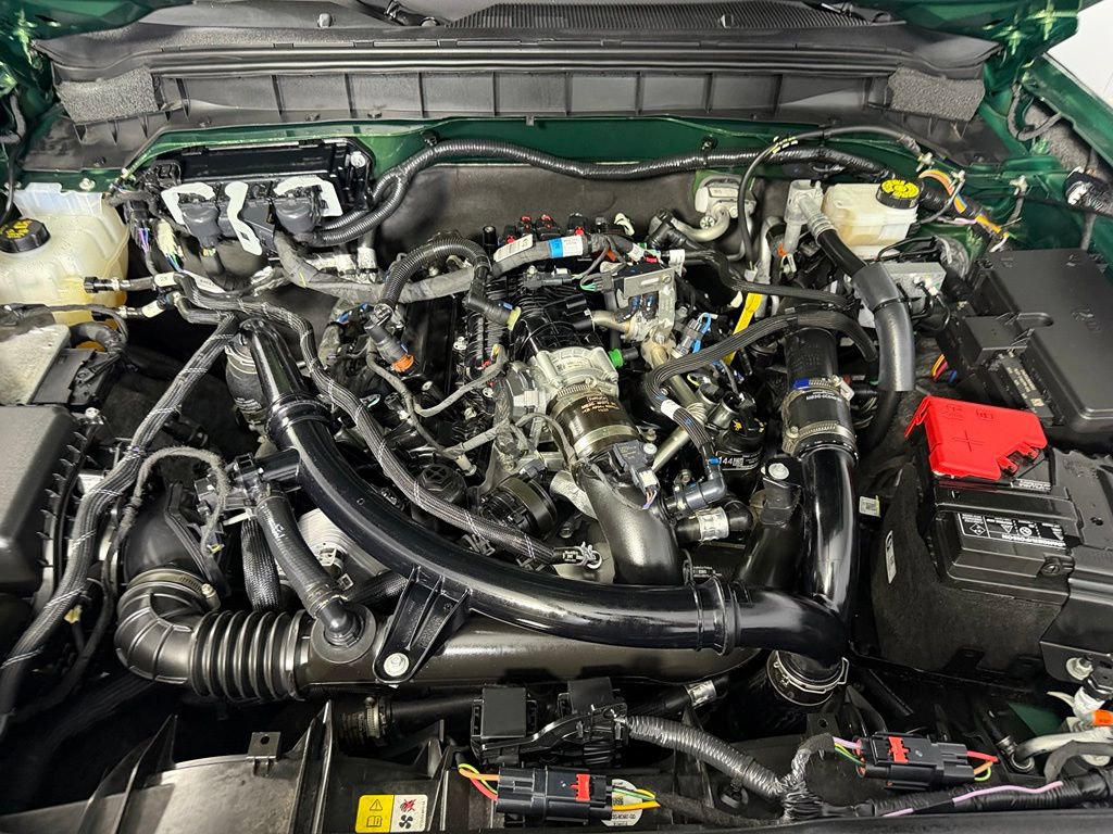 Used 2025 Ford Bronco Outer Banks AWD/4WD image 23