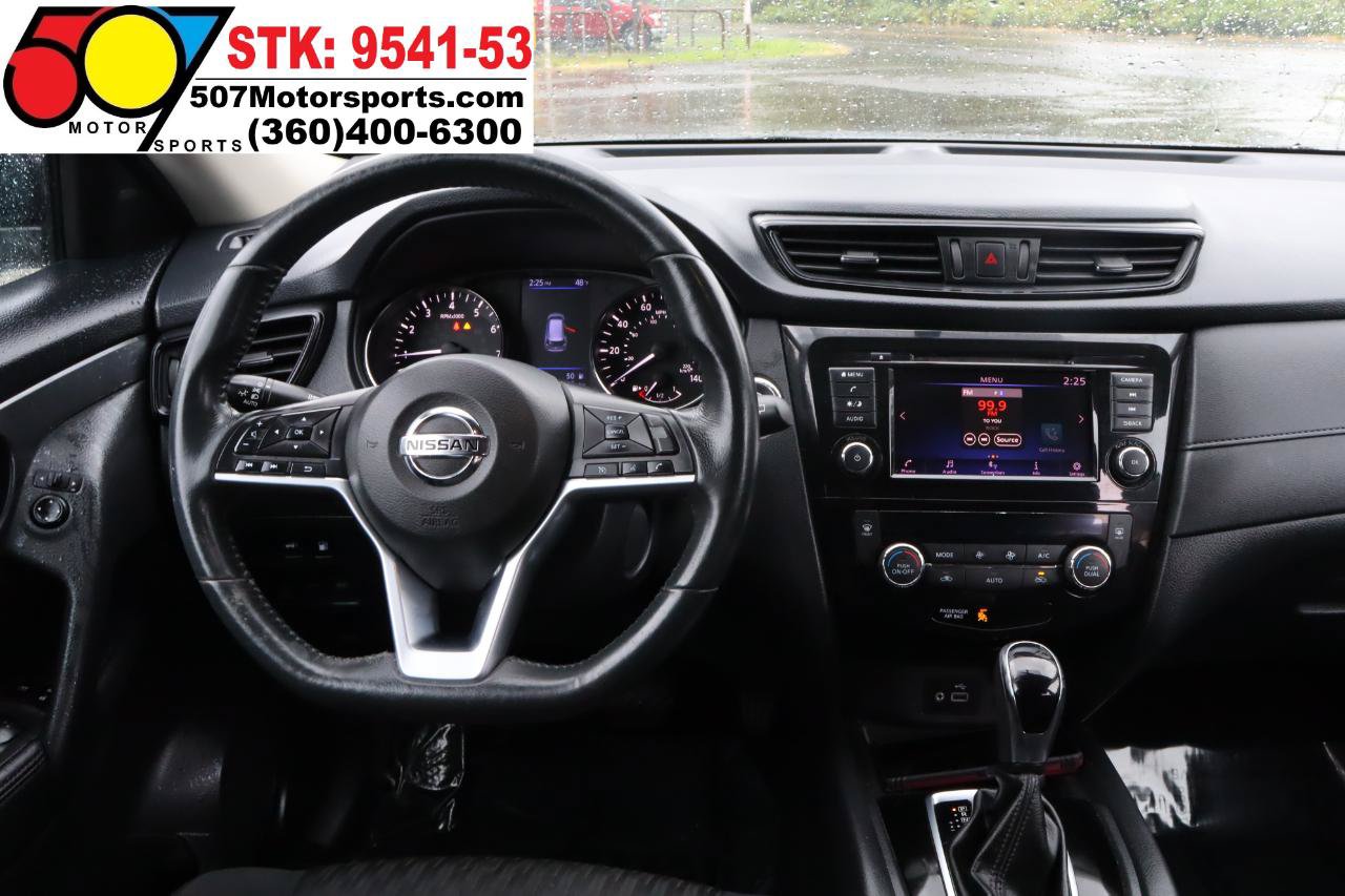 Used 2018 Nissan Rogue SV AWD/4WD image 19
