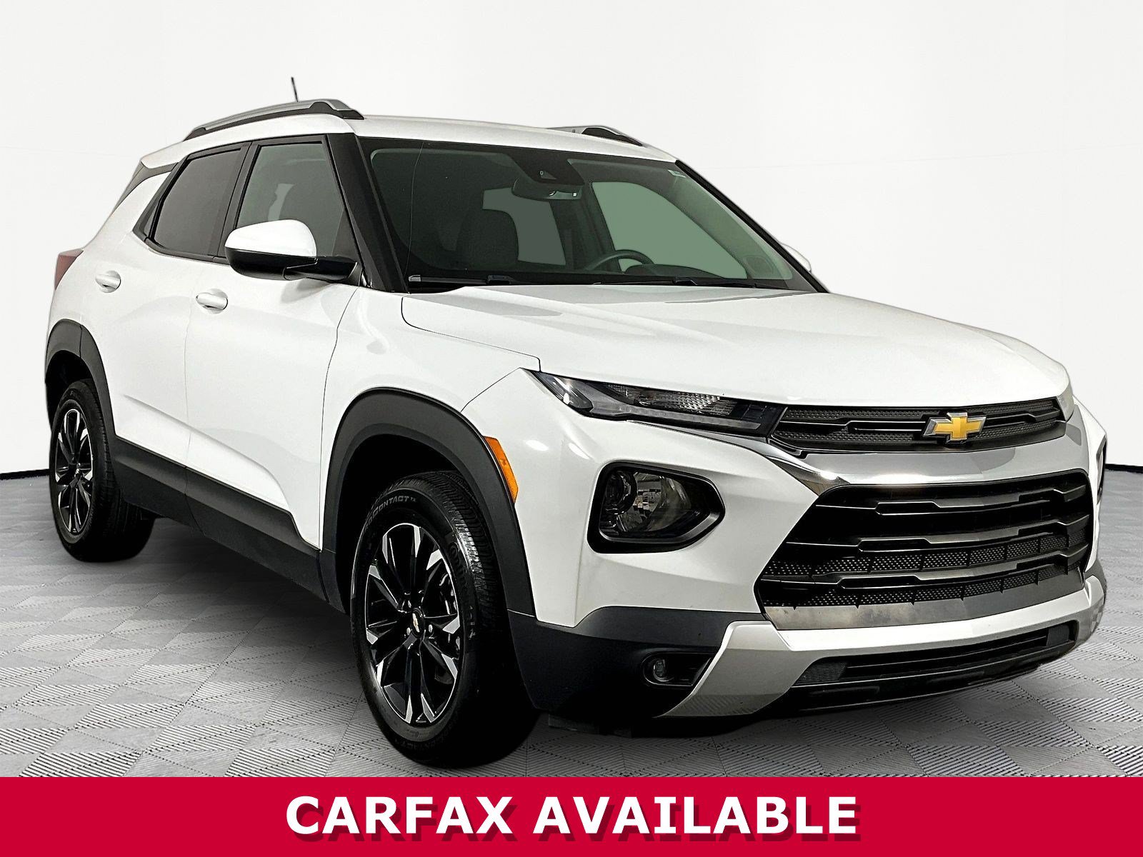 Used 2023 Chevrolet TrailBlazer LT w/ Convenience Package AWD/4WD image 3