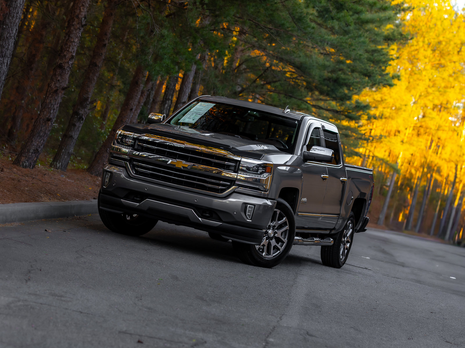 Used 2017 Chevrolet Silverado 1500 High Country image 19