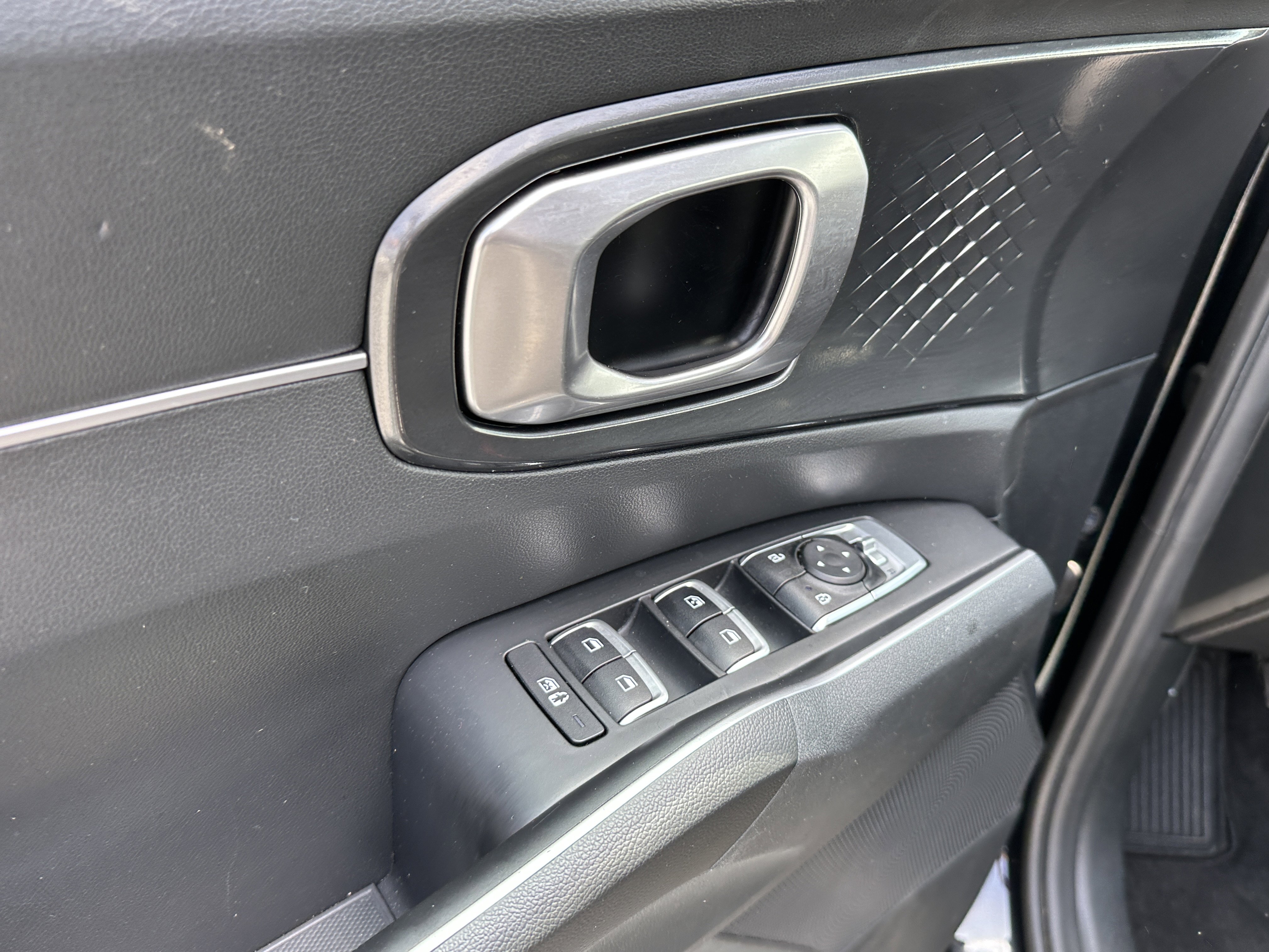Certified 2023 Kia Sorento S FWD image 22
