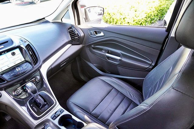 Used 2016 Ford C-MAX Energi SEL FWD image 20