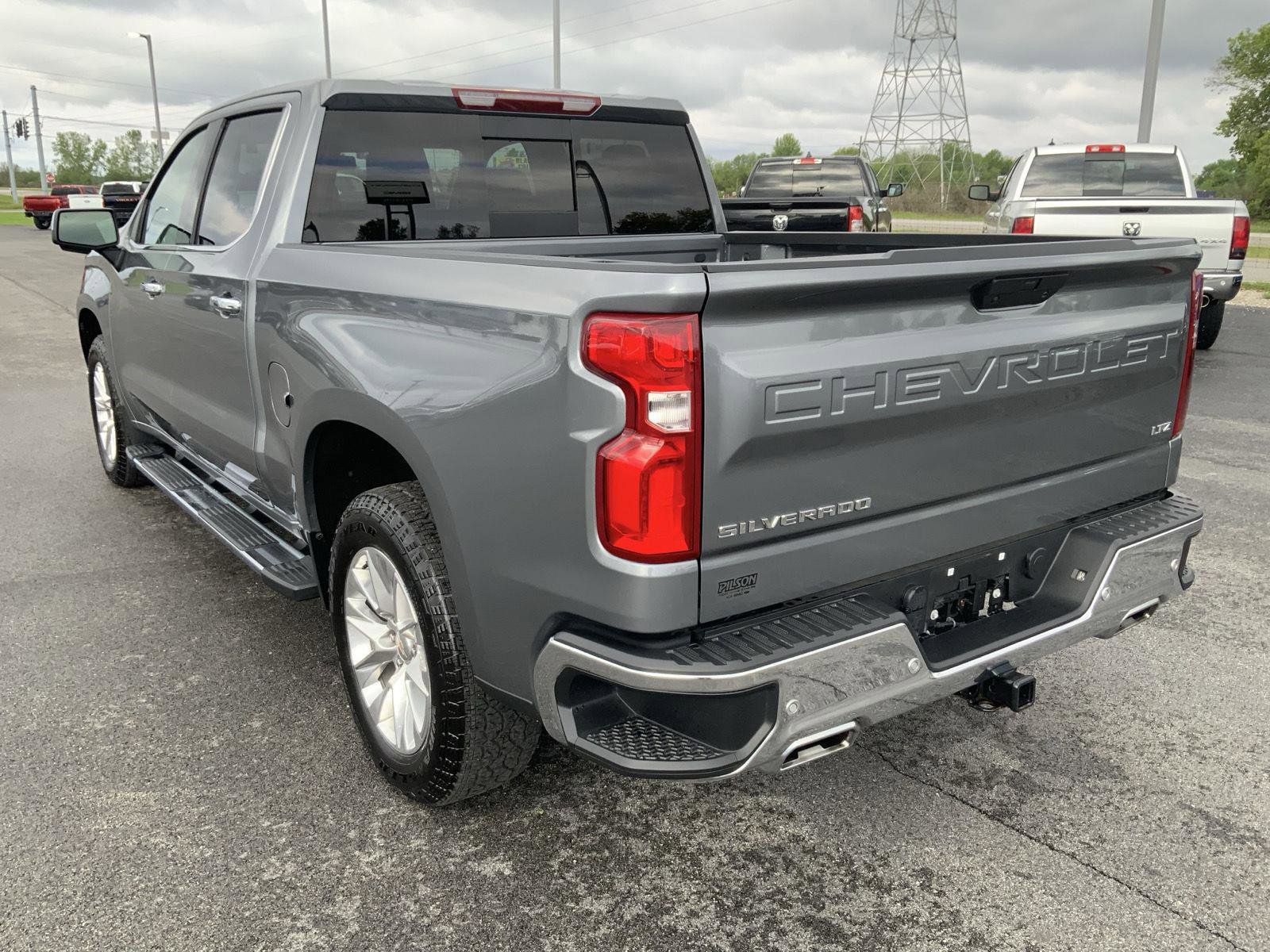 Used 2021 Chevrolet Silverado 1500 LTZ w/ Z71 Off-Road Package AWD/4WD image 9