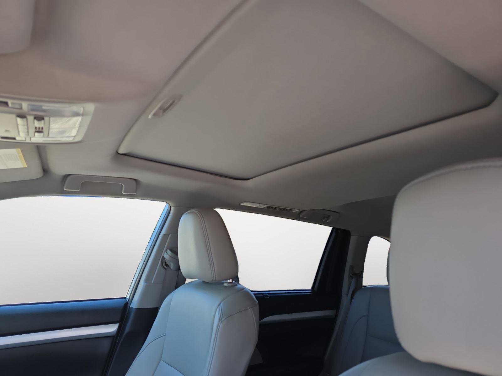 Used 2019 Toyota Highlander XLE image 15