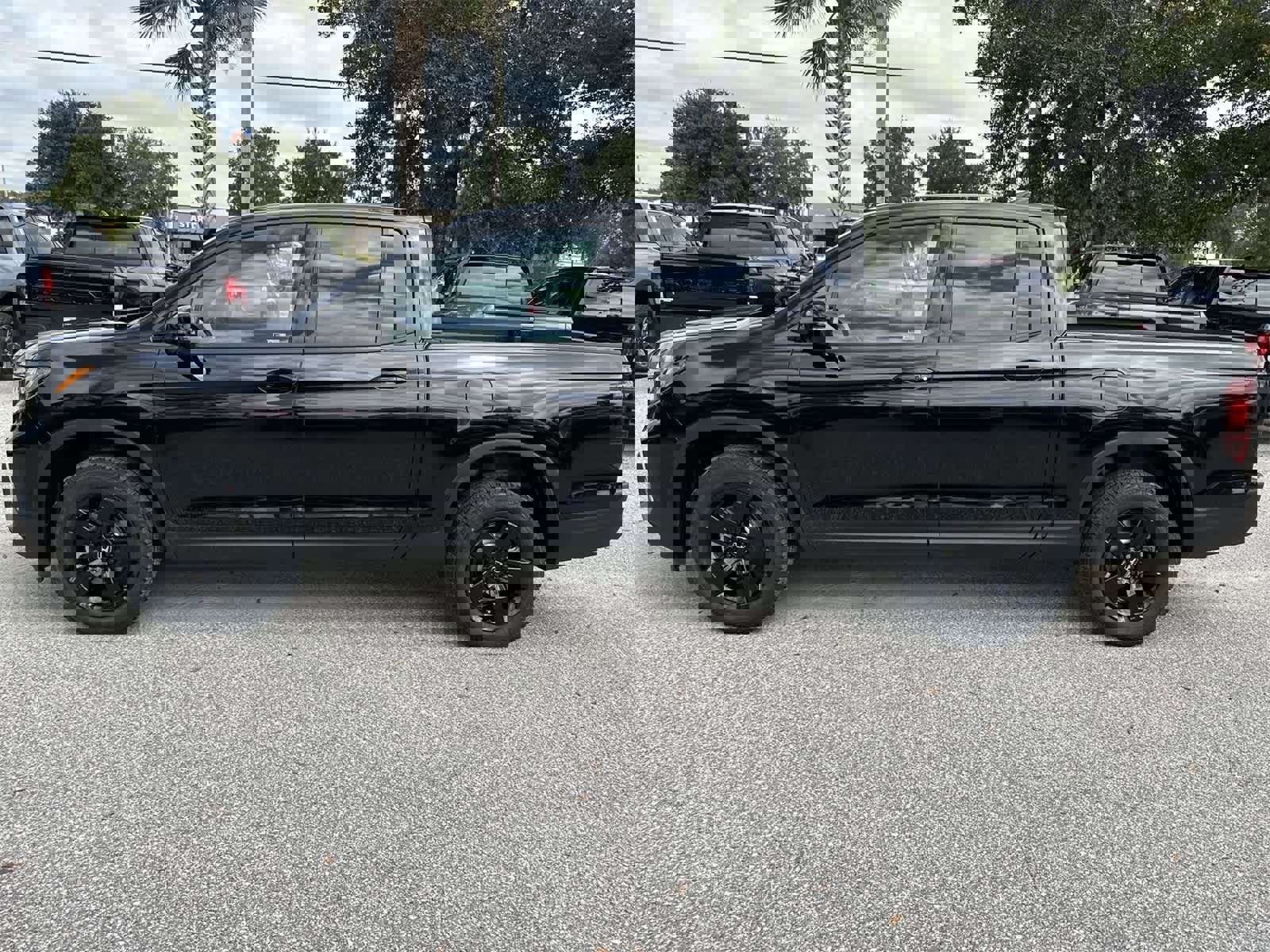 New 2026 Honda Ridgeline Black Edition image 3