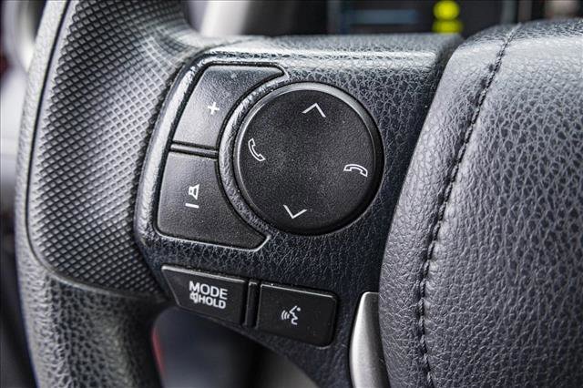 Used 2018 Toyota RAV4 LE image 14