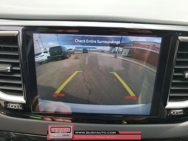 Used 2023 Chrysler Pacifica Touring-L image 25