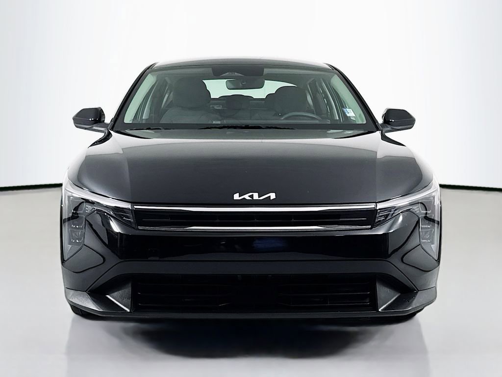Used 2025 Kia K4 LXS image 2