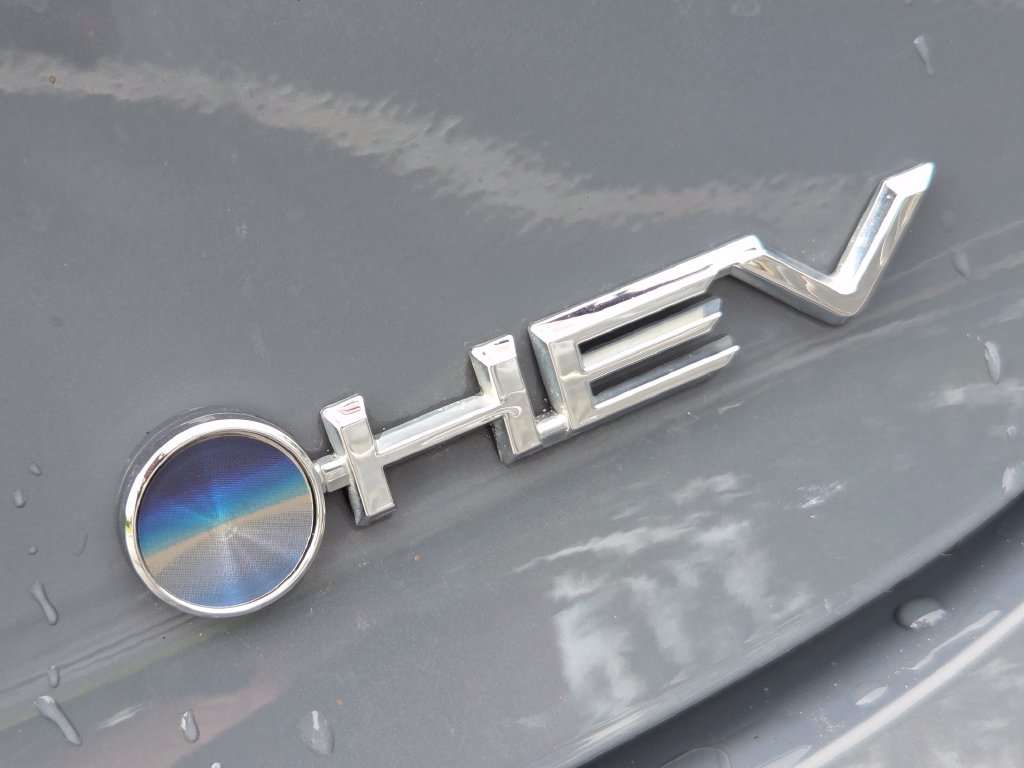 Used 2023 Toyota Prius XLE AWD/4WD image 18