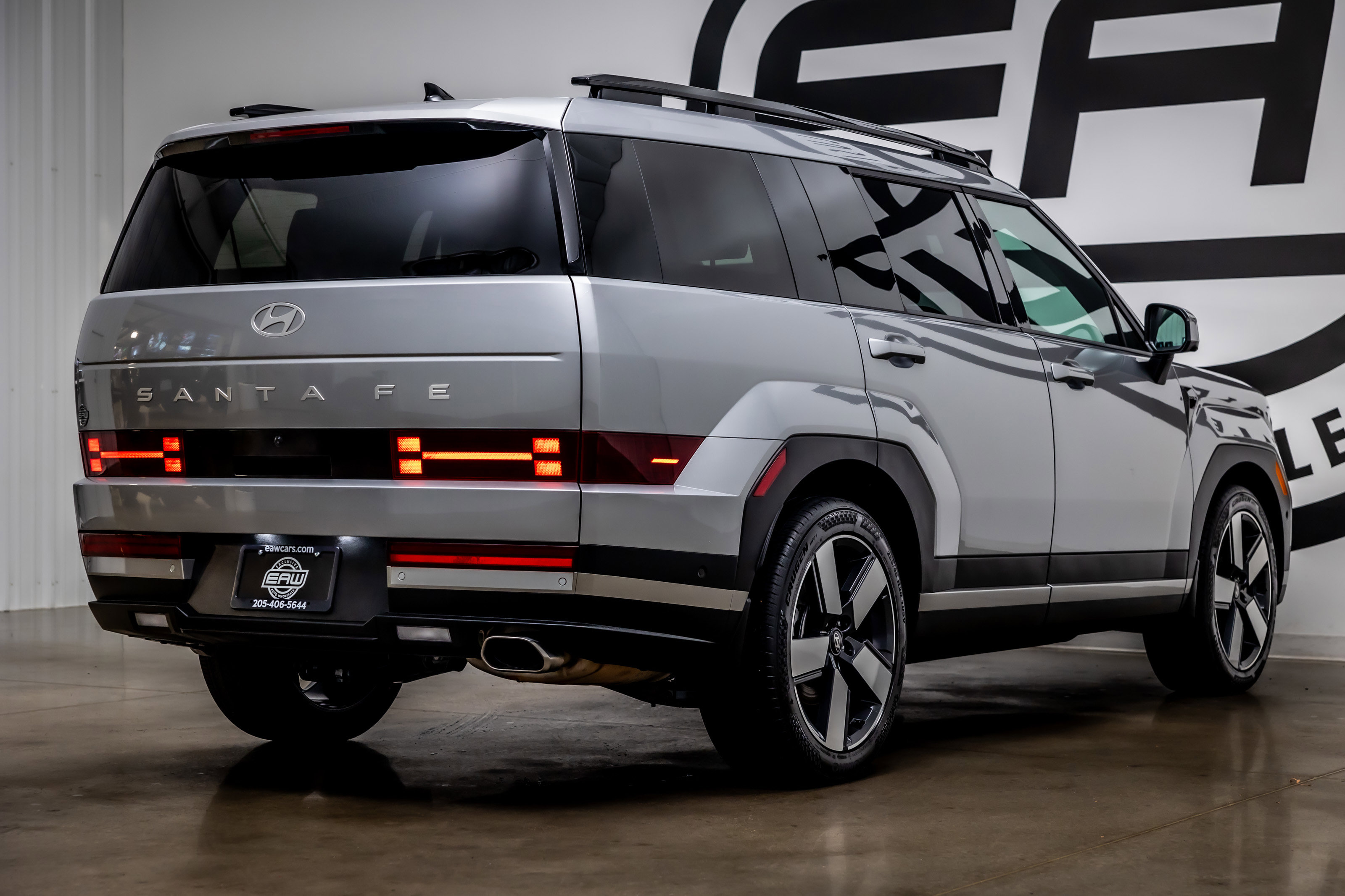 Used 2024 Hyundai Santa Fe Limited image 30