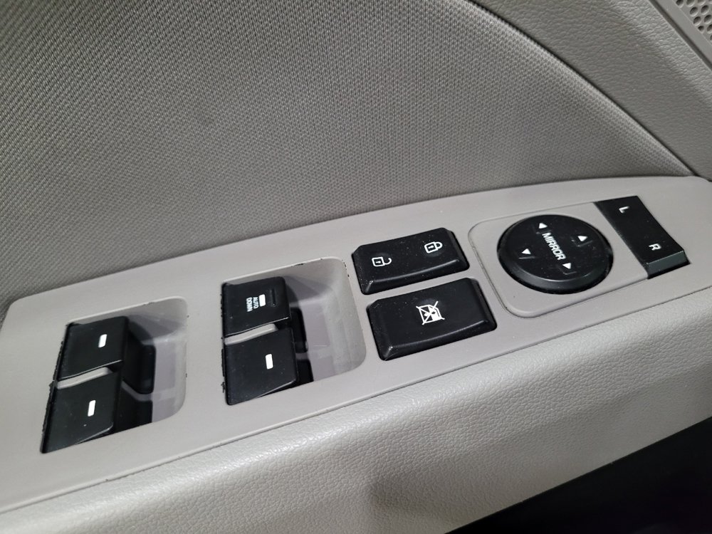 Used 2020 Hyundai Elantra SEL FWD image 27
