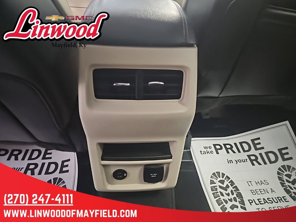 Used 2021 Ford Edge Titanium AWD/4WD image 14