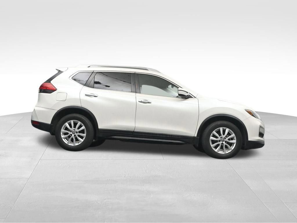 Used 2017 Nissan Rogue SV FWD image 15