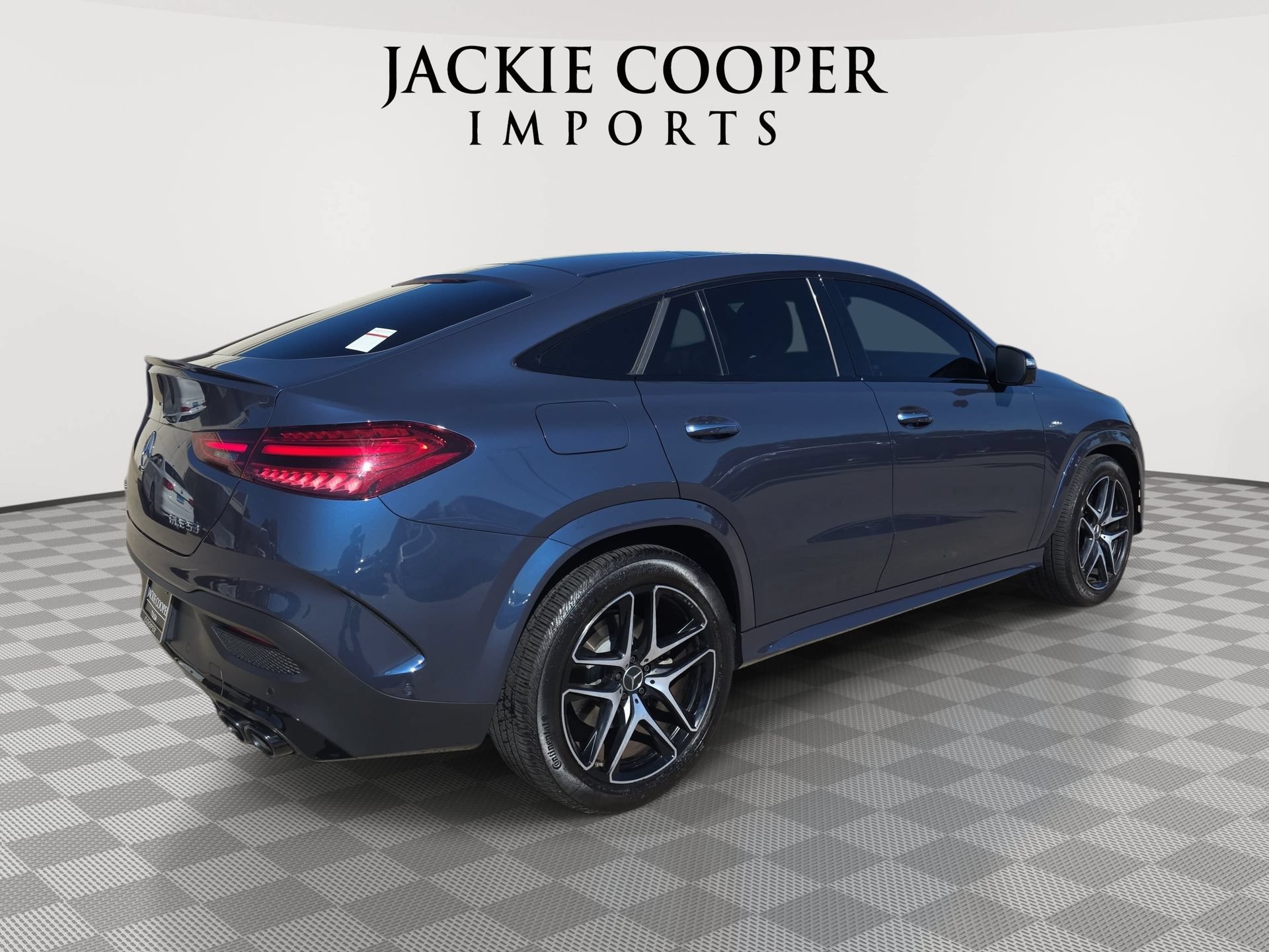 Used 2024 Mercedes-Benz GLE 53 AMG 4MATIC Coupe w/ Driver Assistance Package image 5