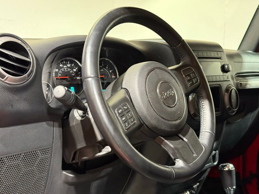 Used 2018 Jeep Wrangler Unlimited Sport w/ Connectivity Group AWD/4WD image 17