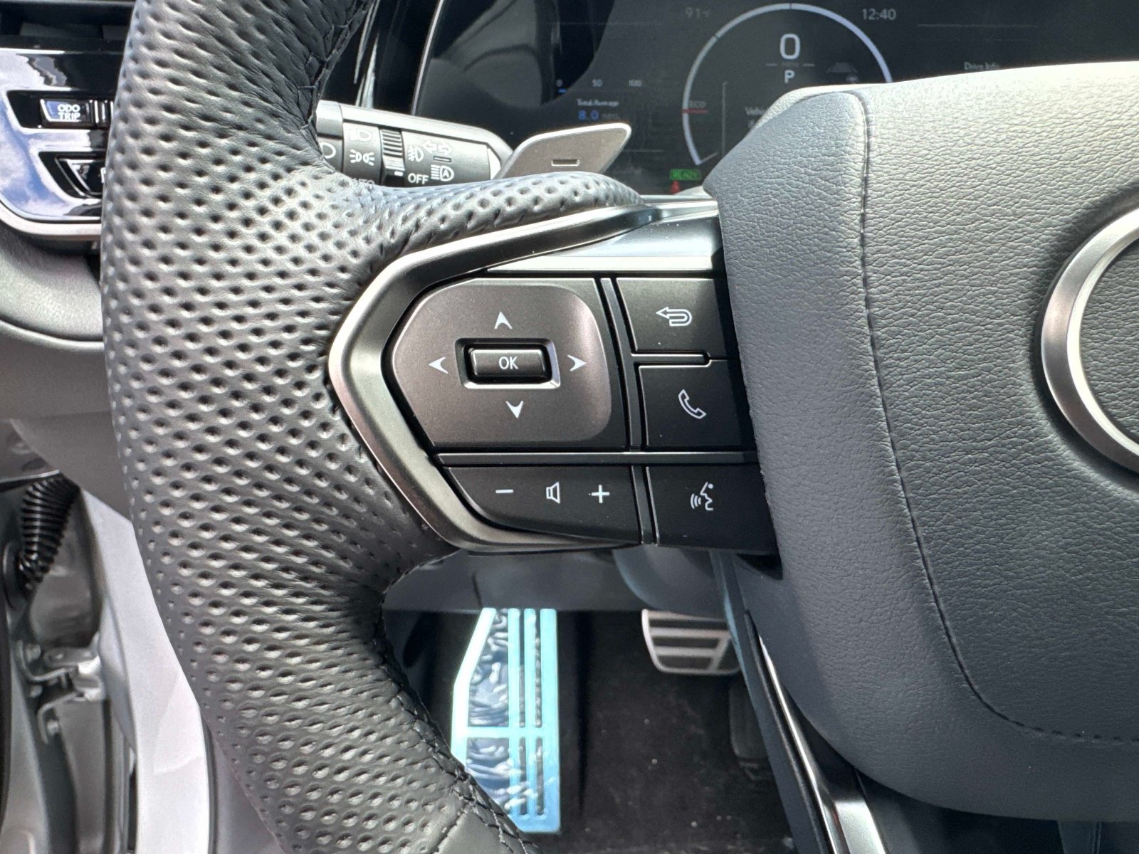 New 2026 Lexus TX 500h AWD w/ Technology Package image 31