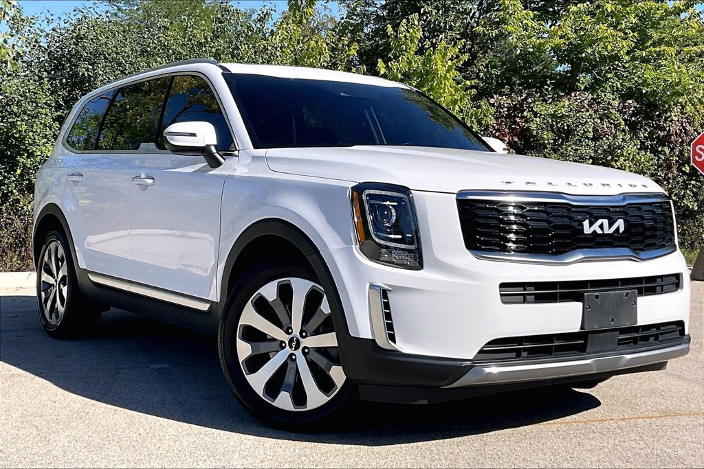Used 2022 Kia Telluride S FWD image 1