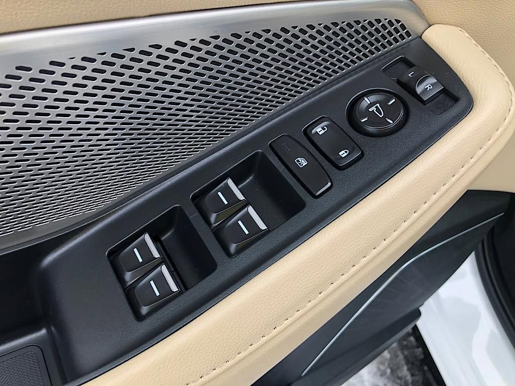 Certified 2023 Acura MDX SH-AWD image 18