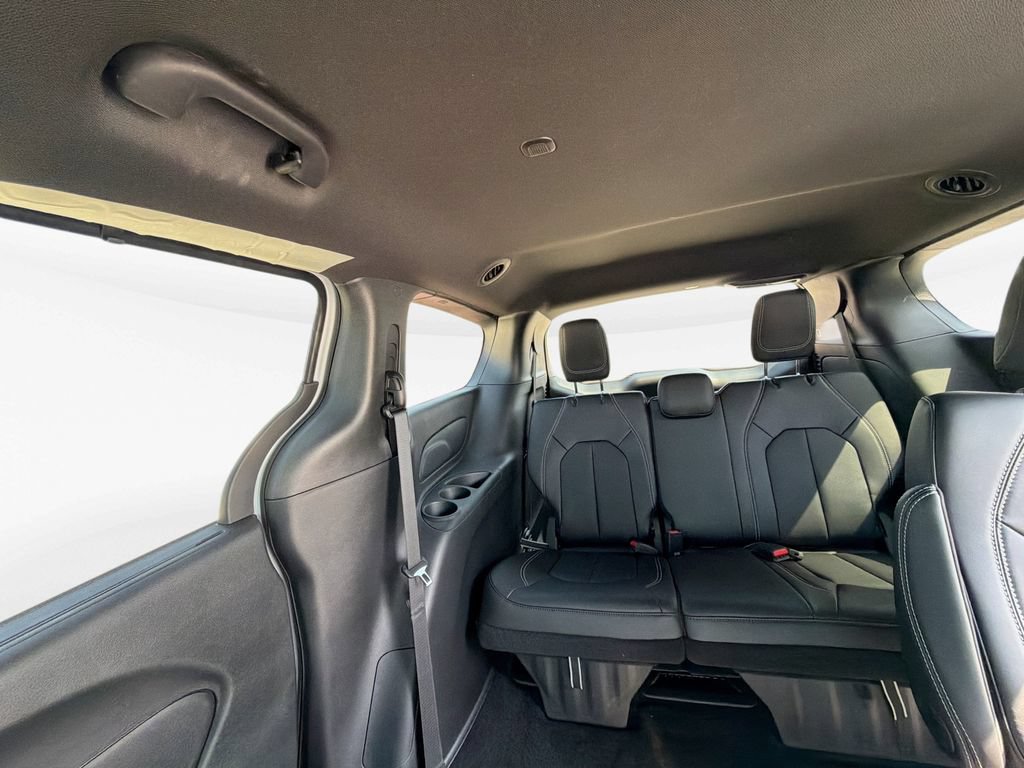 New 2026 Chrysler Voyager LX FWD image 27