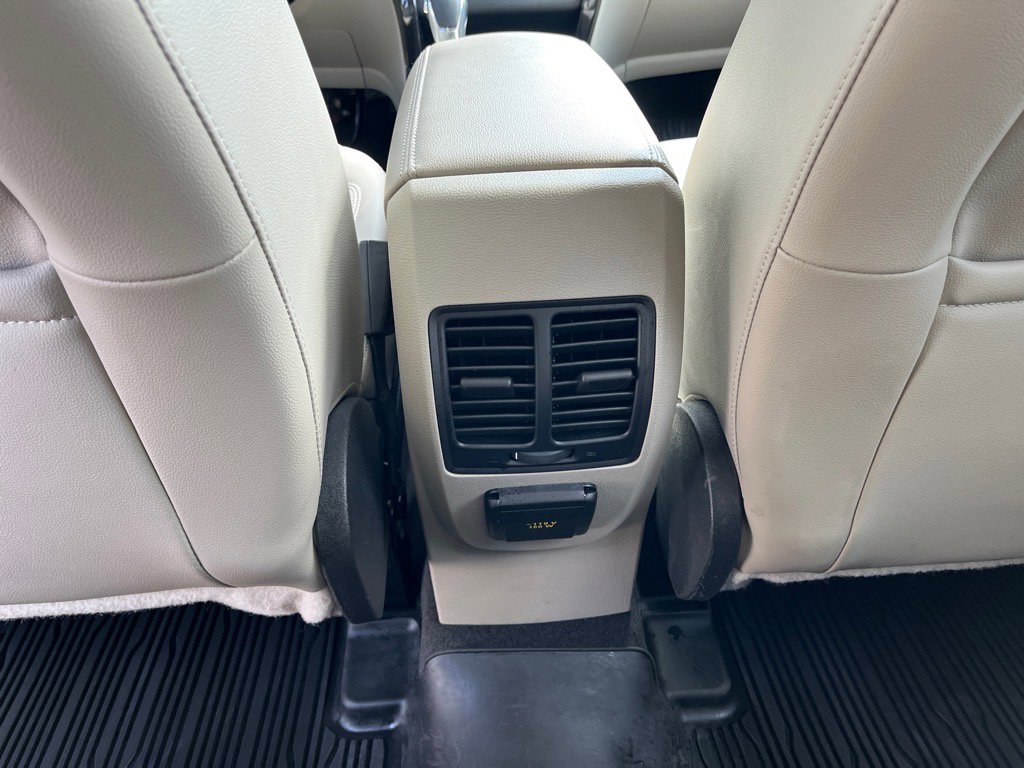 Used 2019 Ford Escape Titanium w/ U9j03 - Titanium Tow Package image 12