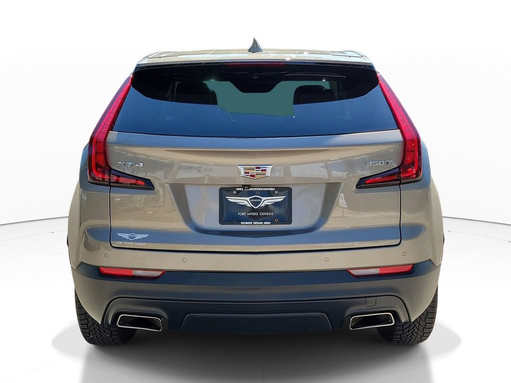 Used 2023 Cadillac XT4 Luxury w/ Cold Weather Package FWD image 5