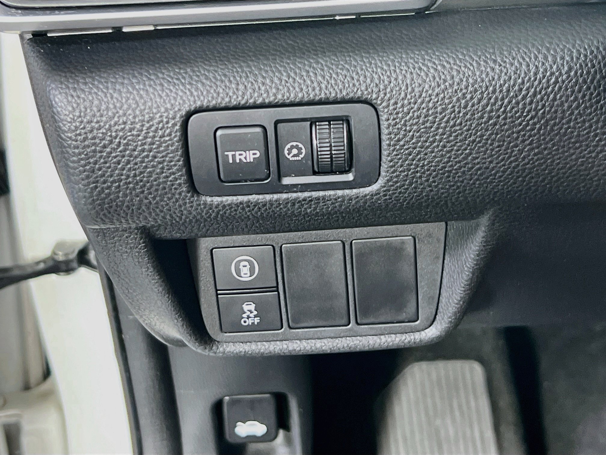 Used 2018 Honda Accord EX image 10