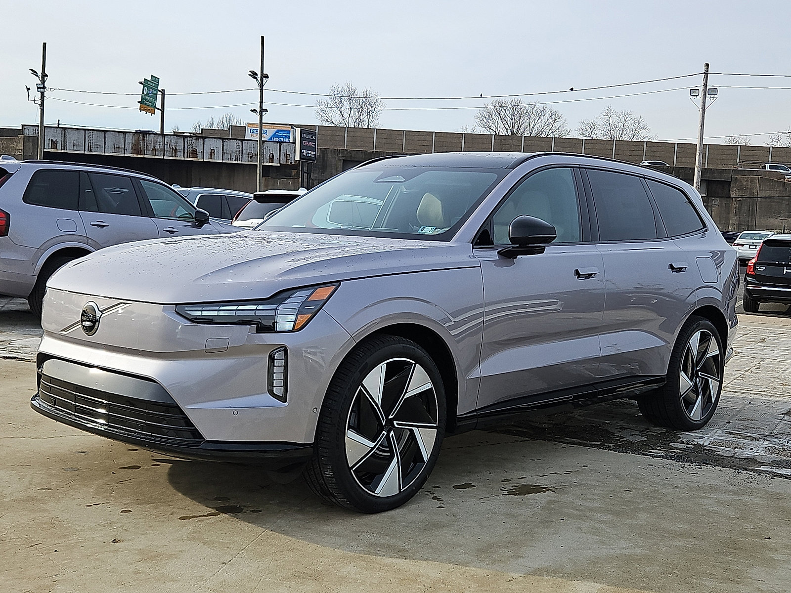 New 2026 Volvo EX90 Ultra image 3