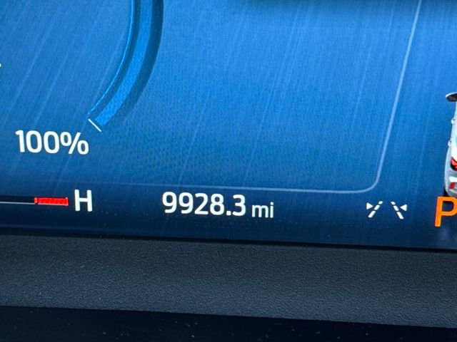 Used 2025 Ford Escape Platinum w/ Premium Technology Package image 17